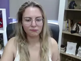 ZoeyFancy's Live Sex Cam Show