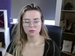 ZoeyFancy's Live Sex Cam Show