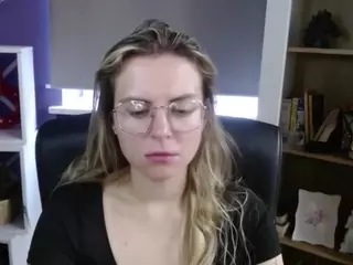 ZoeyFancy's Live Sex Cam Show