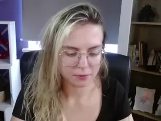 ZoeyFancy's Live Sex Cam Show