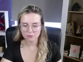 ZoeyFancy's Live Sex Cam Show
