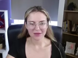ZoeyFancy's Live Sex Cam Show
