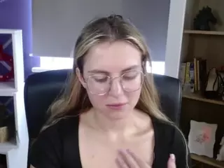 ZoeyFancy's Live Sex Cam Show