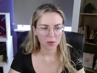 ZoeyFancy's Live Sex Cam Show