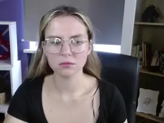 ZoeyFancy's Live Sex Cam Show