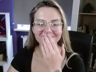 ZoeyFancy's Live Sex Cam Show