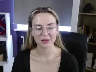 ZoeyFancy's Live Sex Cam Show