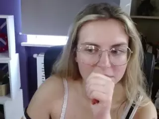 ZoeyFancy's Live Sex Cam Show