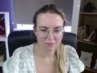 ZoeyFancy's Live Sex Cam Show
