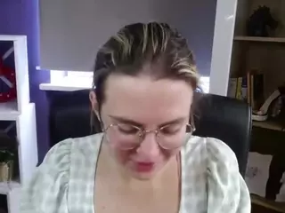 ZoeyFancy's Live Sex Cam Show