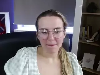 ZoeyFancy's Live Sex Cam Show