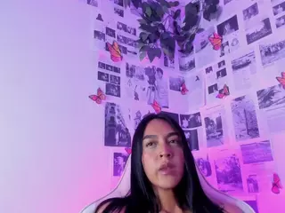 EmmaBruns's Live Sex Cam Show