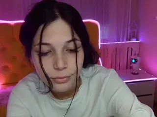 LiyaFrench's Live Sex Cam Show