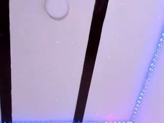 krisleen18 Live Webcam on CamSoda