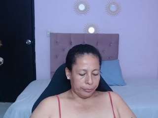 martina-miilf live cam profile