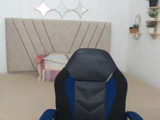 martina-miilf live cam profile