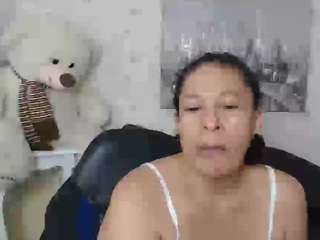 This model is live right now. martina-miilf
