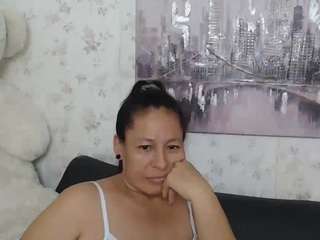 Este modelo está ao vivo agora. martina-miilf