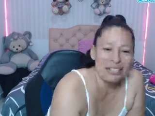 martina-miilf live webcam show