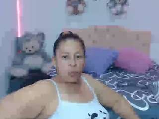 martina-miilf live webcam show