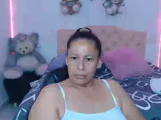 martina-miilf live webcam show