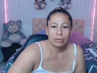 martina-miilf live webcam show