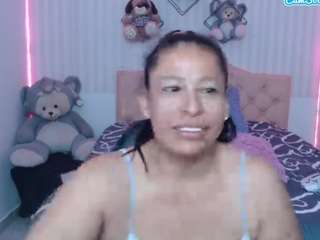 martina-miilf live webcam show