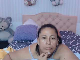 martina-miilf live webcam show