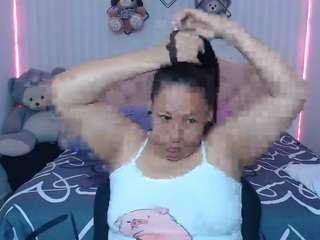 martina-miilf live webcam show