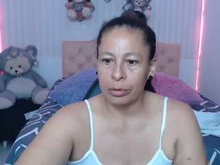 martina-miilf live webcam show