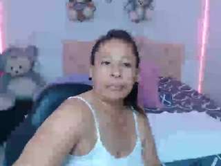 martina-miilf live webcam show