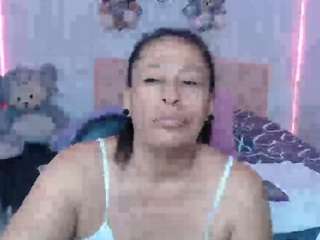 martina-miilf live webcam show
