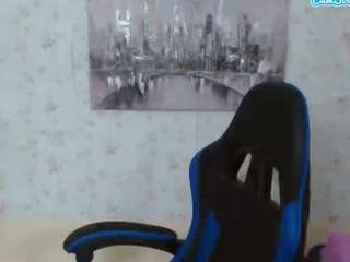martina-miilf's live room
