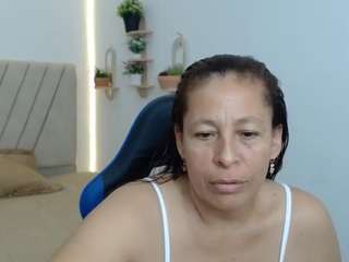 martina-miilf live cam preview