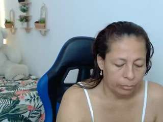 martina-miilf live cam preview