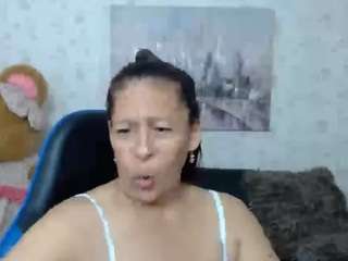 martina-miilf live cam preview