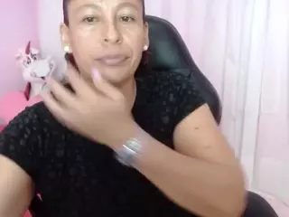 martina-miilf's Live Sex Cam Show