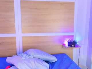 niickypurple live webcam show