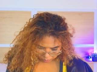 Your_big_ebony_goddess live cam preview
