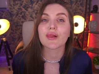 Live cam show with EmmyCharm