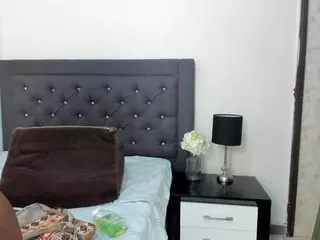 MyliBigAss's Live Sex Cam Show