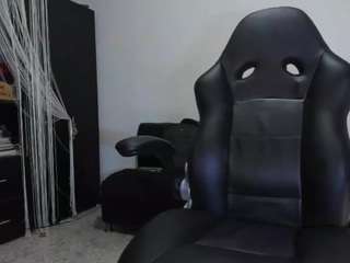 diego-hairyman live cam preview