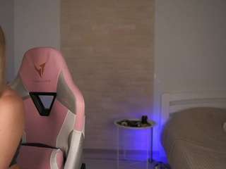 ellyary webcam