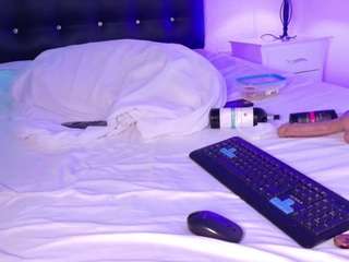 sally-harper Strip live webcam