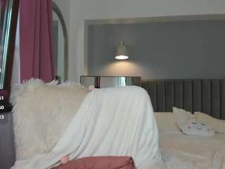  awesome-jolie chat room