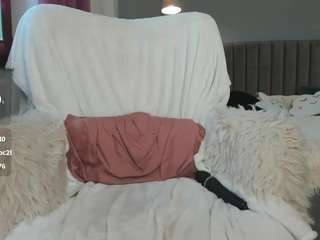 awesome-jolie Live Webcam on CamSoda