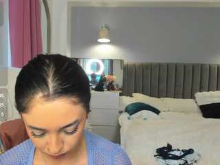 awesome-jolie Live Webcam on CamSoda