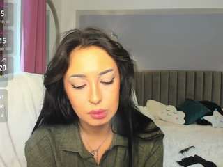 awesome-jolie webcam model