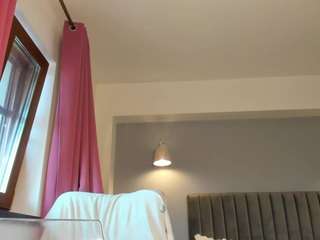 awesome-jolie live cam profile