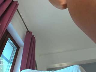 awesome-jolie live cam profile